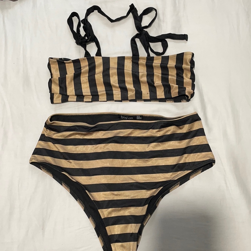 Boo Hoo 2 Piece Bikini